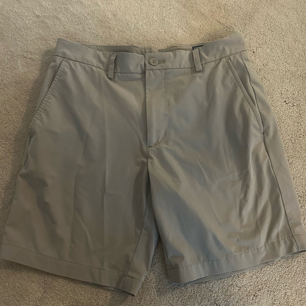 Vineyard Vines Gray Flat Front Shorts for Casual Wear